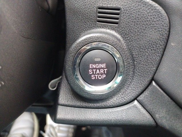 Vehicle image 36 of 42