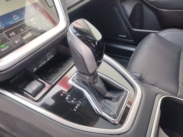 Vehicle image 26 of 42