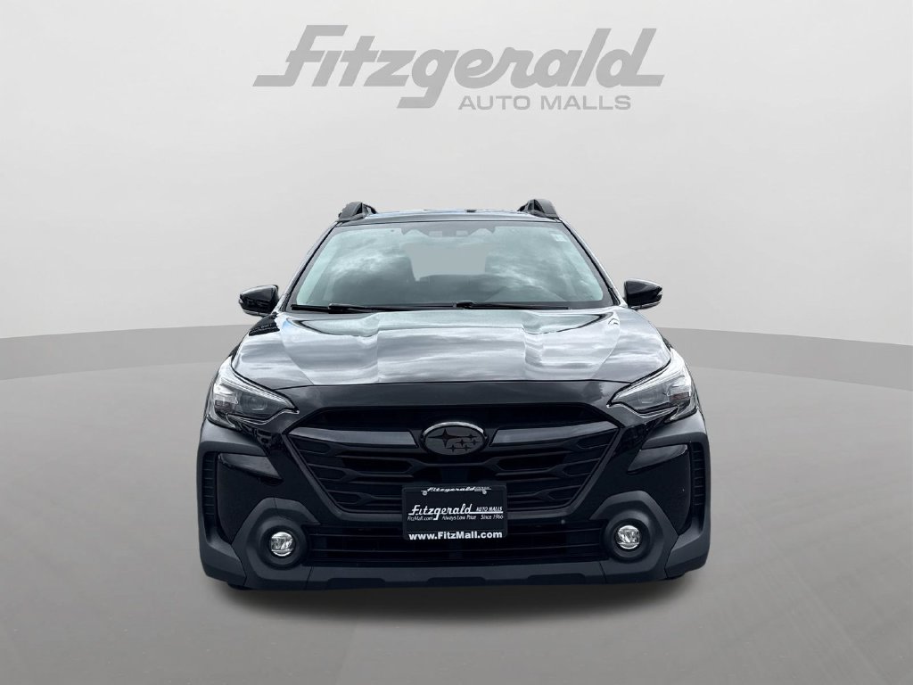 2023 Subaru Outback Limited XT Image 2 of 32
