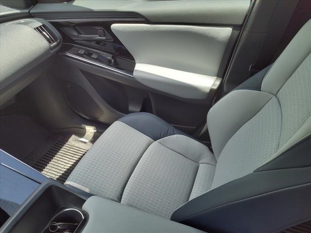 Vehicle image 18 of 20