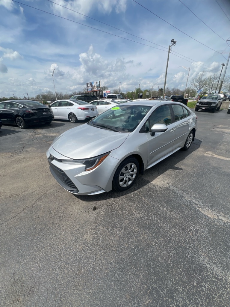 2023 Toyota Corolla LE Image 1 of 66