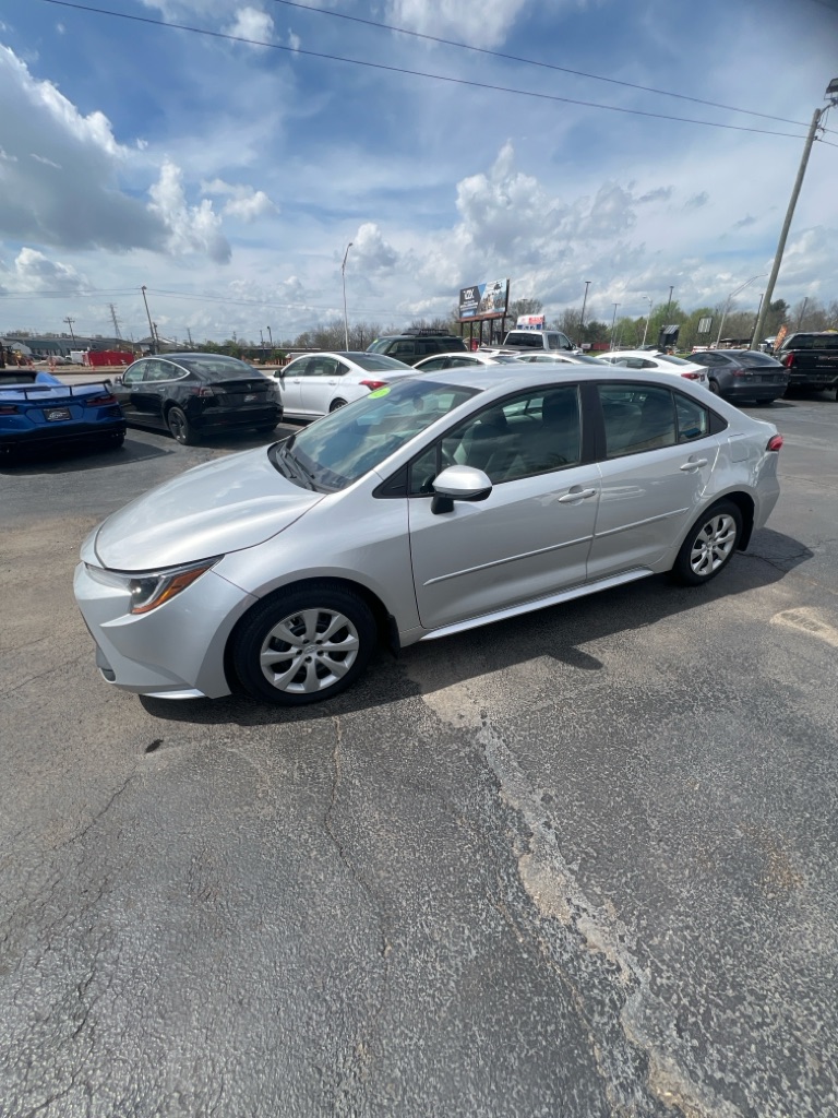 2023 Toyota Corolla LE Image 3 of 66