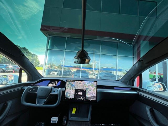 Vehicle image 15 of 31