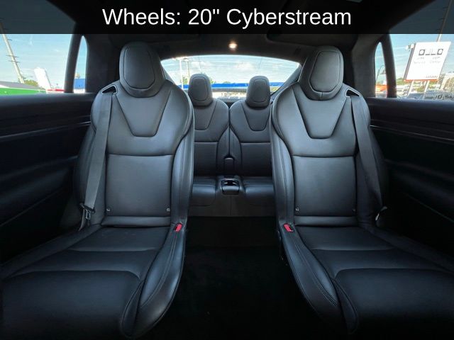 Vehicle image 12 of 31