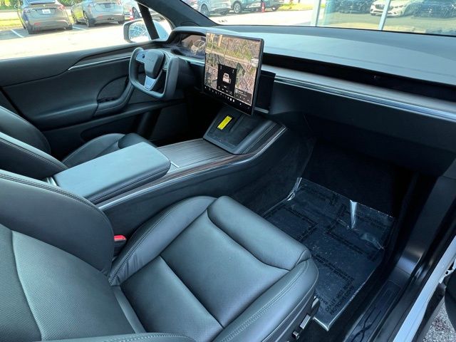 Vehicle image 29 of 31