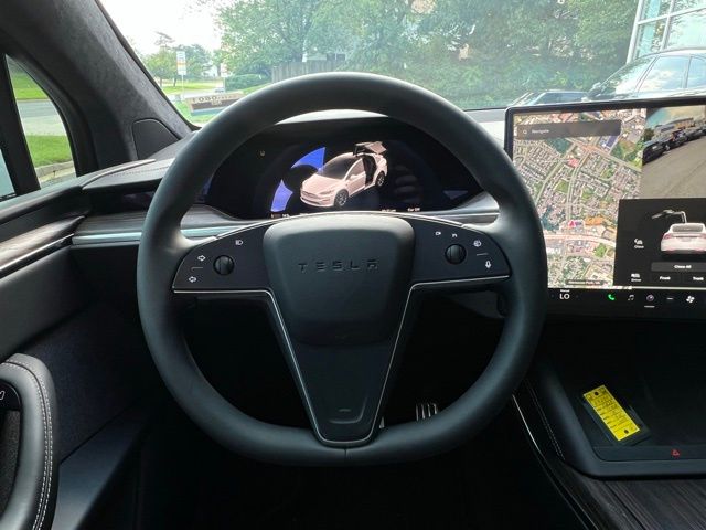 Vehicle image 15 of 31