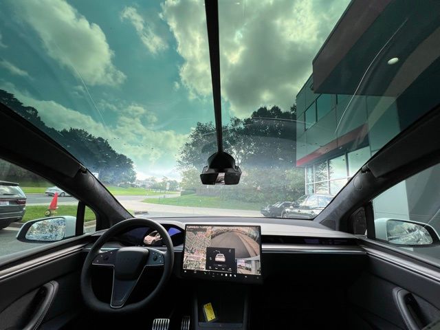 Vehicle image 13 of 31