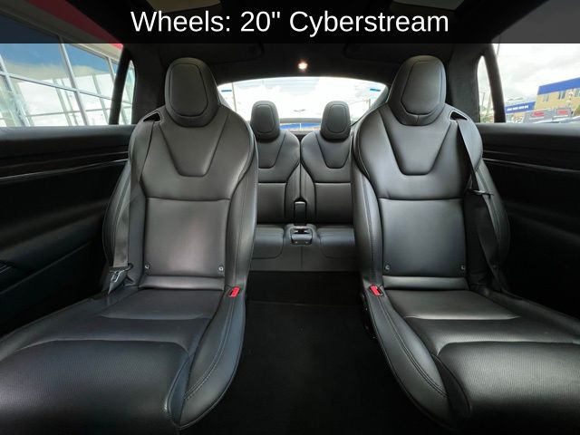 Vehicle image 12 of 31