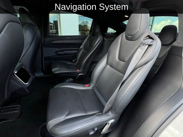 Vehicle image 11 of 31