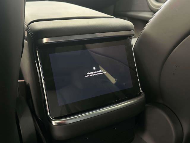 Vehicle image 13 of 38
