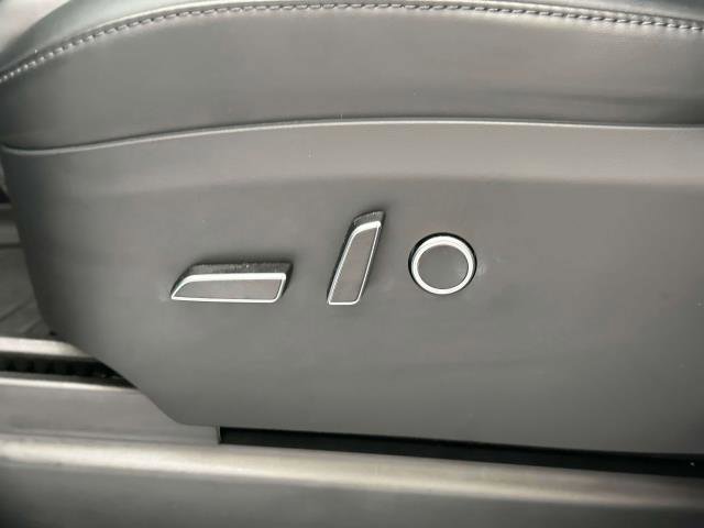 Vehicle image 21 of 38
