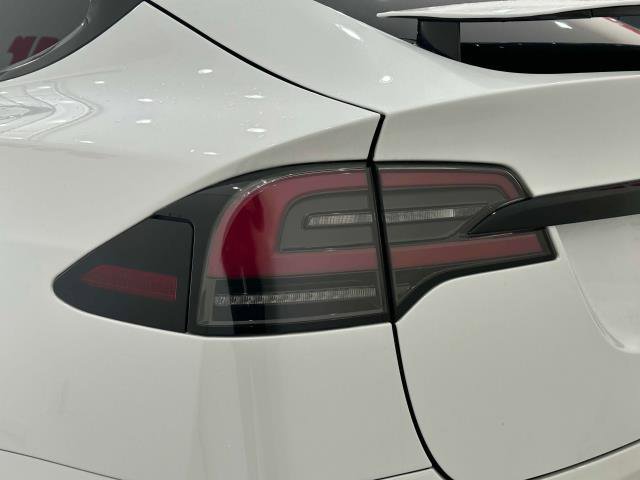 Vehicle image 31 of 38