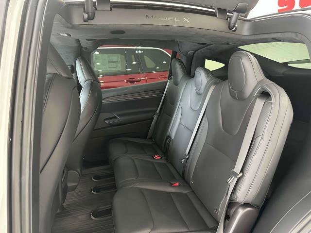 Vehicle image 7 of 38