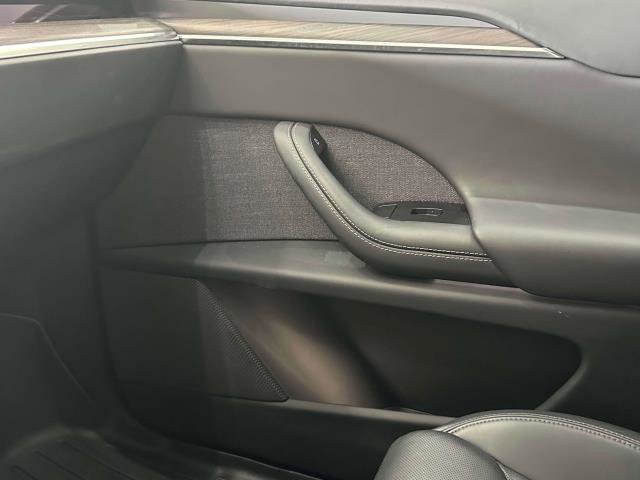 Vehicle image 29 of 38