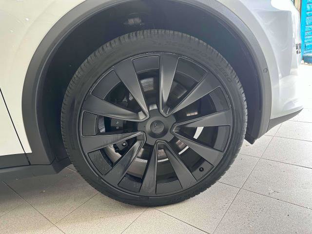 Vehicle image 5 of 38