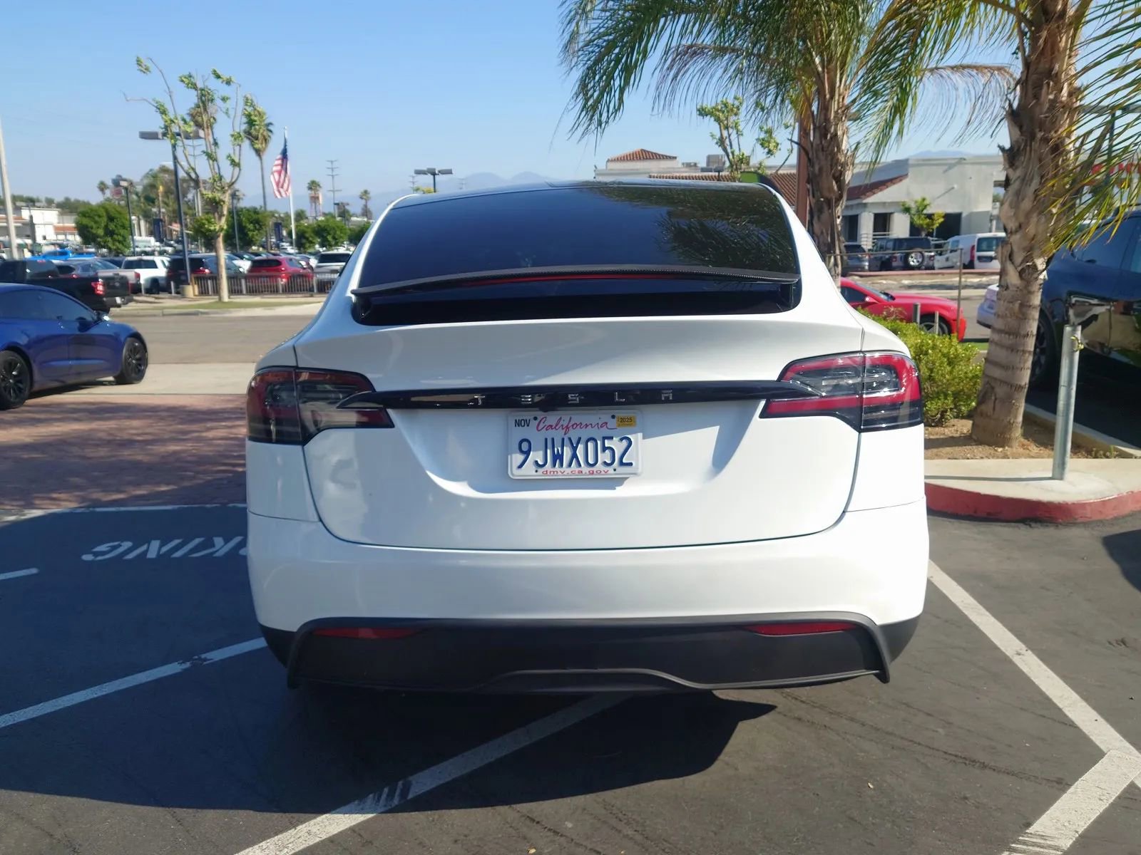 Vehicle image 4 of 25