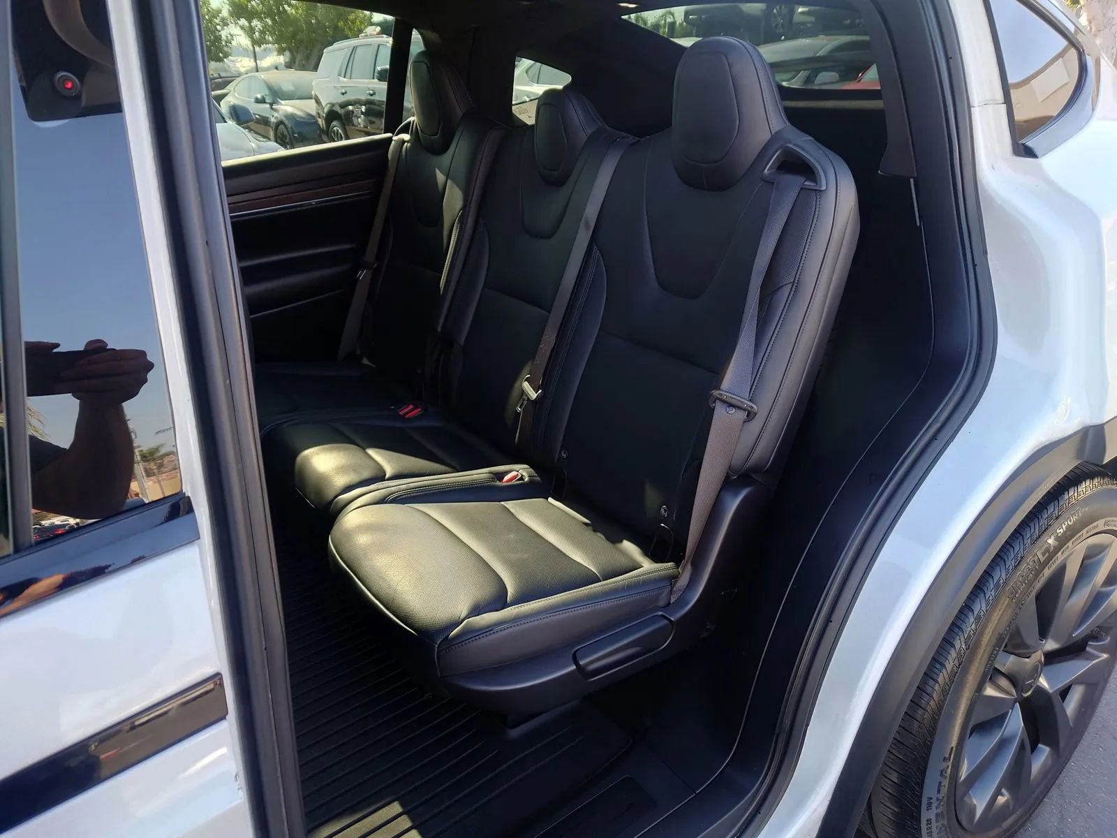 Vehicle image 12 of 25