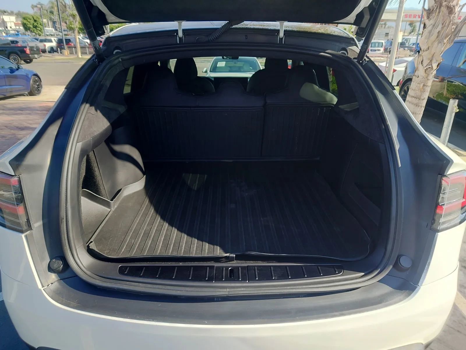 Vehicle image 7 of 25