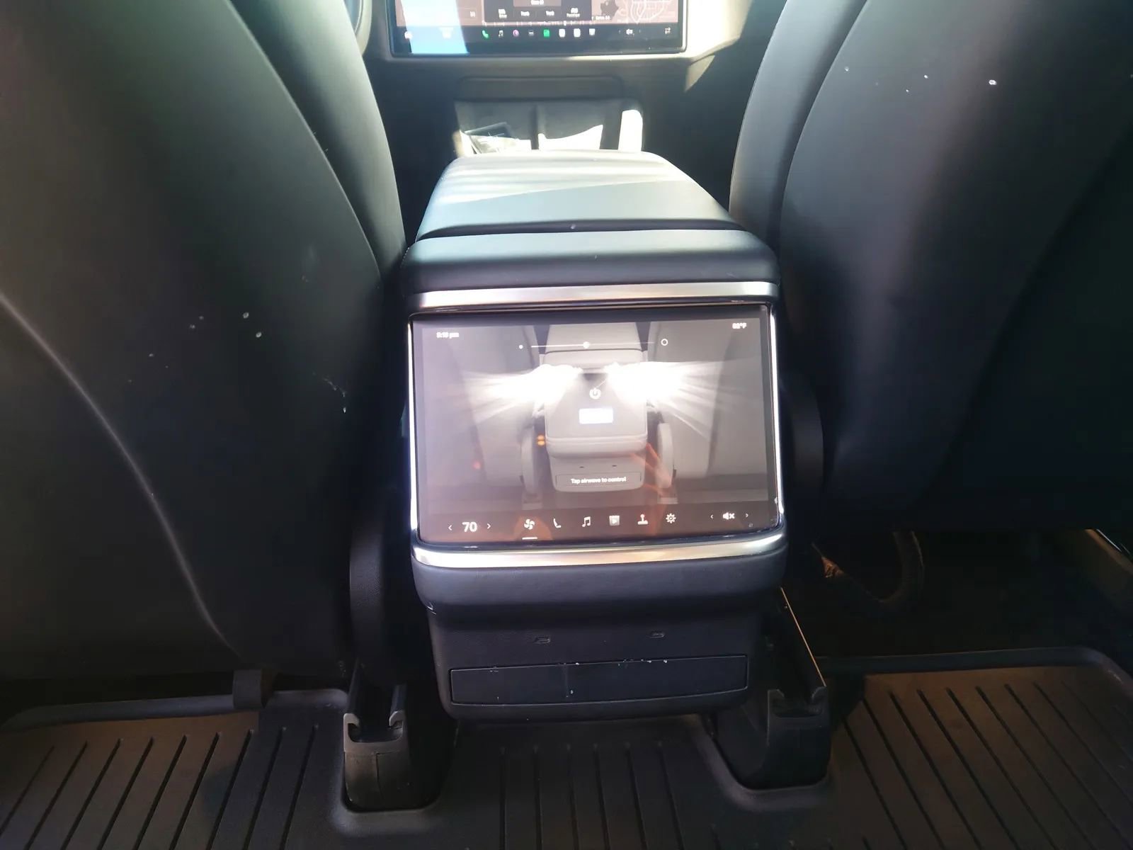 Vehicle image 13 of 25