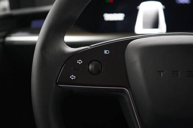 Vehicle image 29 of 34
