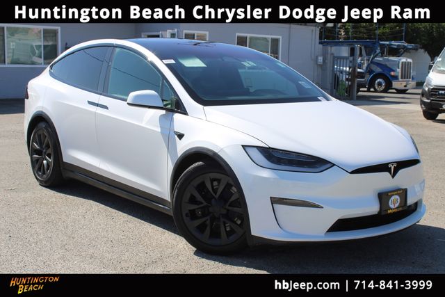 2023 Tesla Model X Standard Range Image 3 of 45