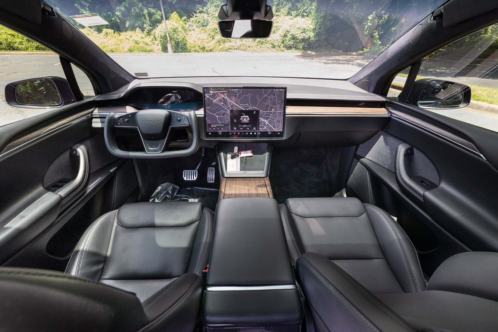 Vehicle image 13 of 27