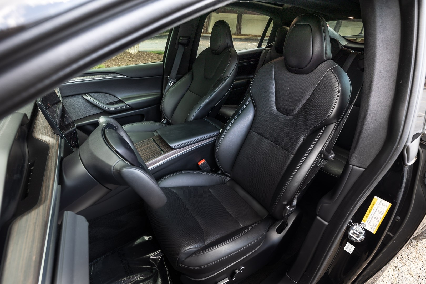 Vehicle image 12 of 27