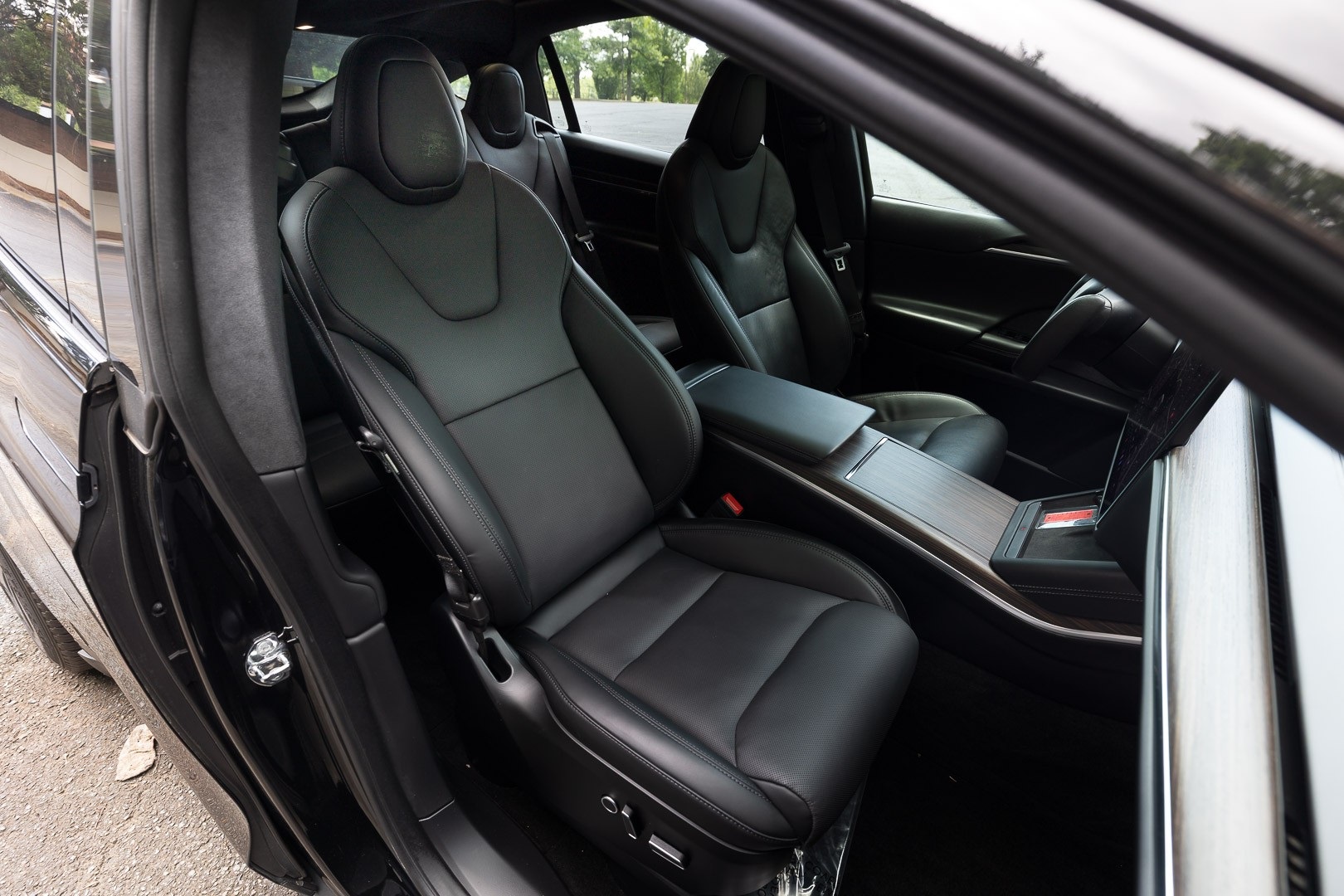 Vehicle image 11 of 27