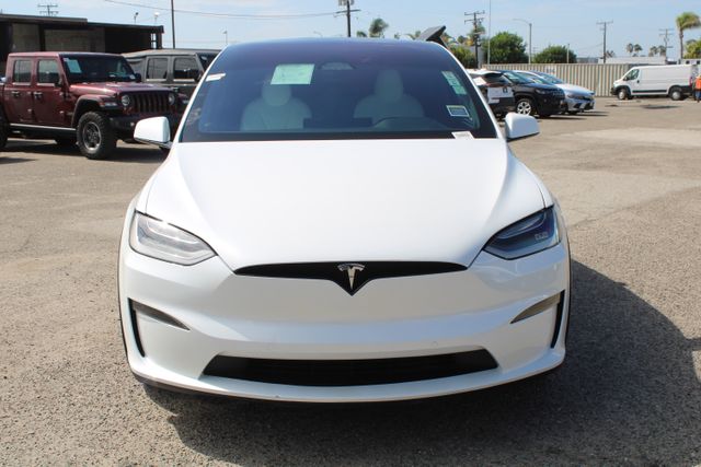 2023 Tesla Model X Standard Range Image 2 of 45