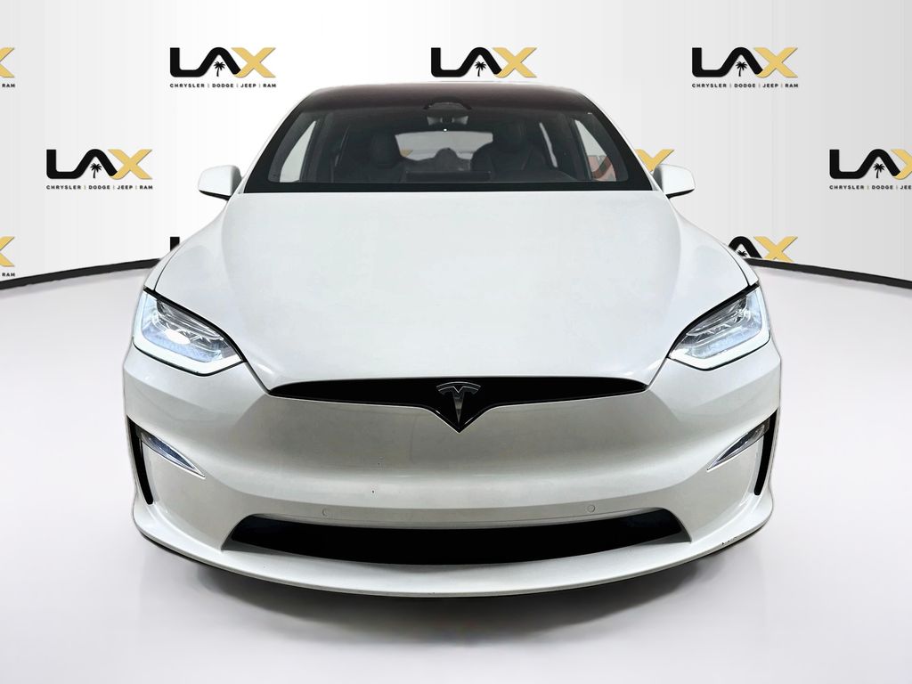 2023 Tesla Model X Standard Range Image 2 of 33