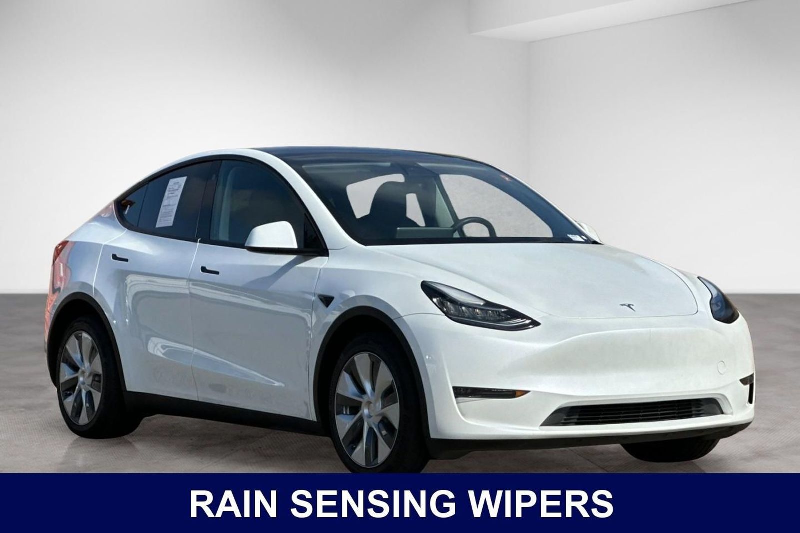 2023 Tesla Model Y Base Image 3 of 41