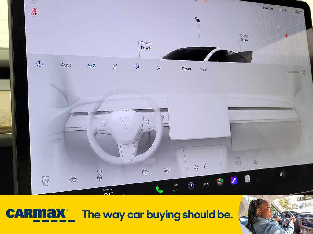 Vehicle image 27 of 28