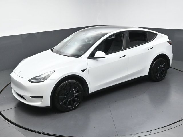 2023 Tesla Model Y Long Range Image 1 of 47