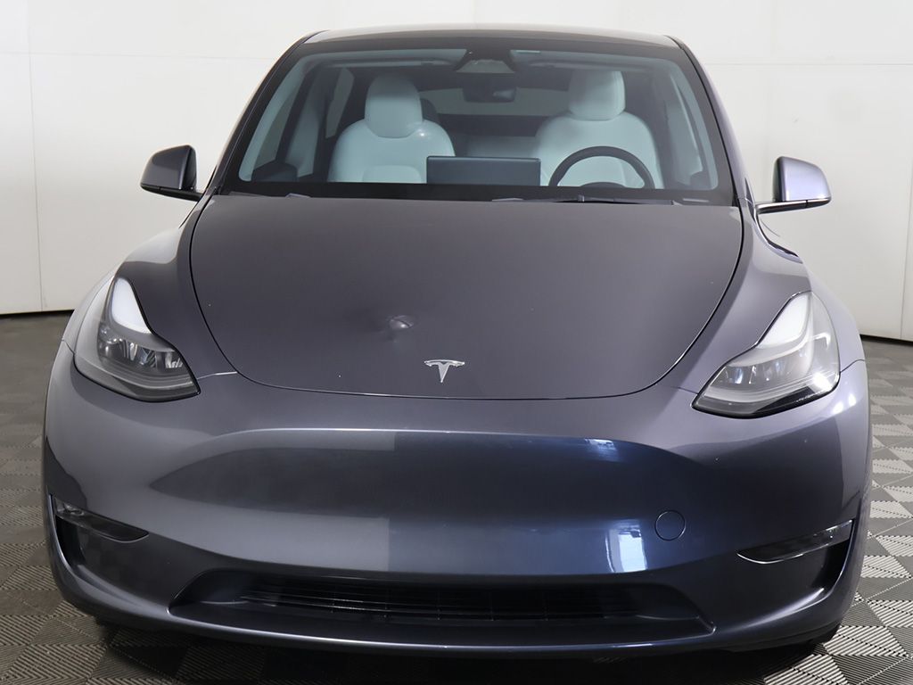 2023 Tesla Model Y Long Range Image 2 of 59