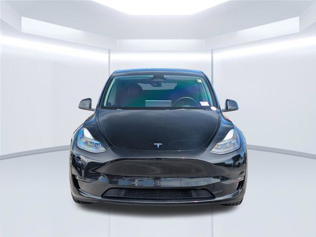 2023 Tesla Model Y Performance Image 2 of 34