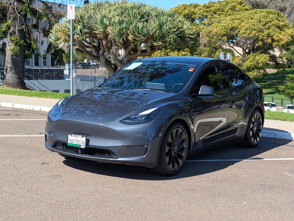 2023 Tesla Model Y Performance Image 1 of 35