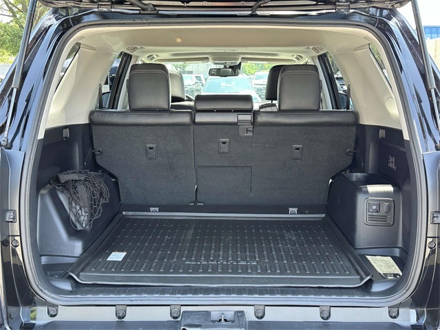 Vehicle image 8 of 34