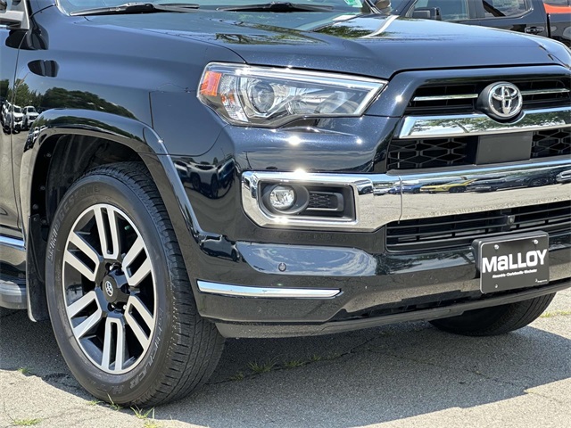 Vehicle image 5 of 34