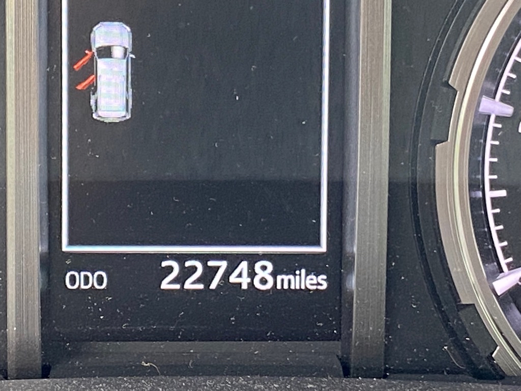 Vehicle image 16 of 27