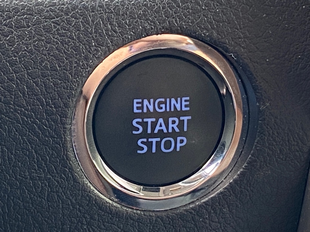 Vehicle image 21 of 27