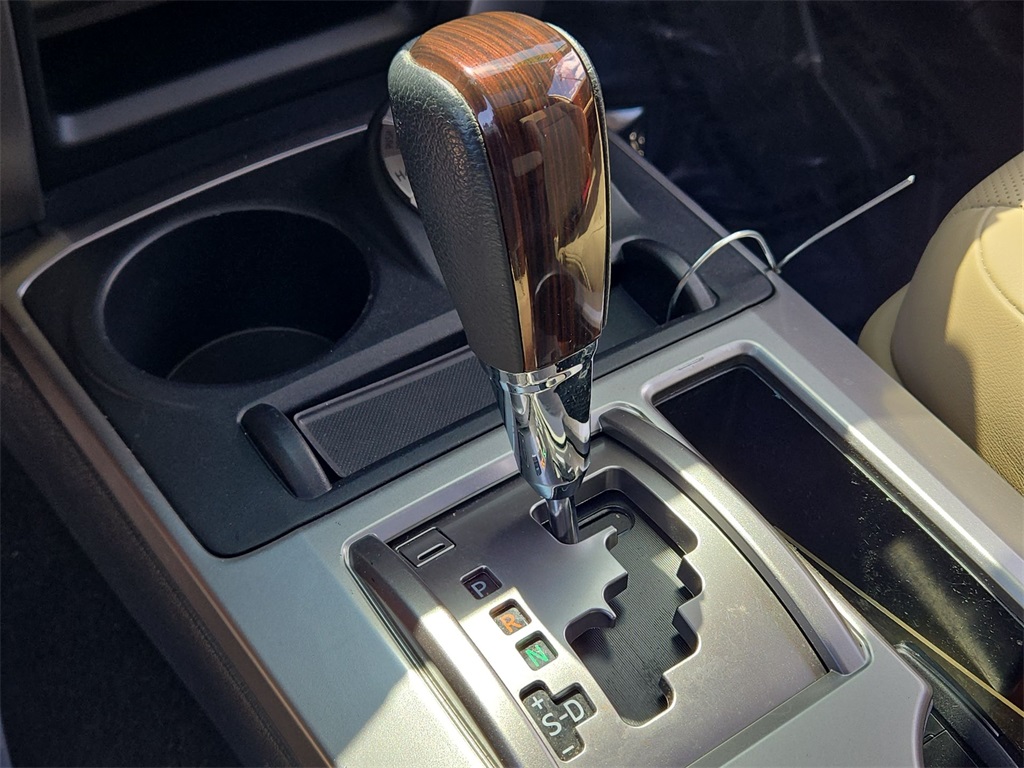 Vehicle image 22 of 41