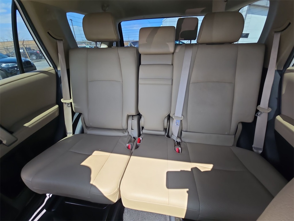 Vehicle image 13 of 41