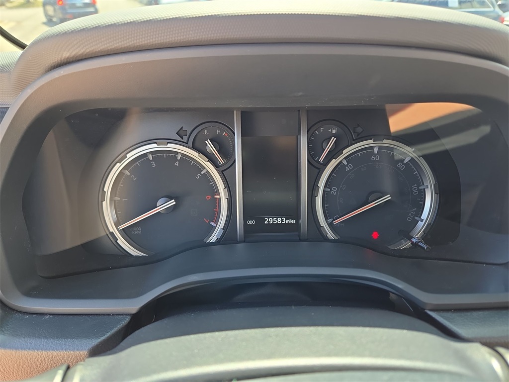 Vehicle image 17 of 41