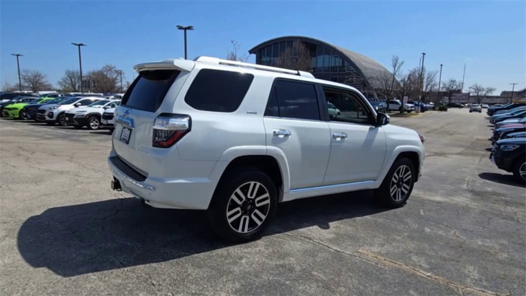 Vehicle image 2 of 41
