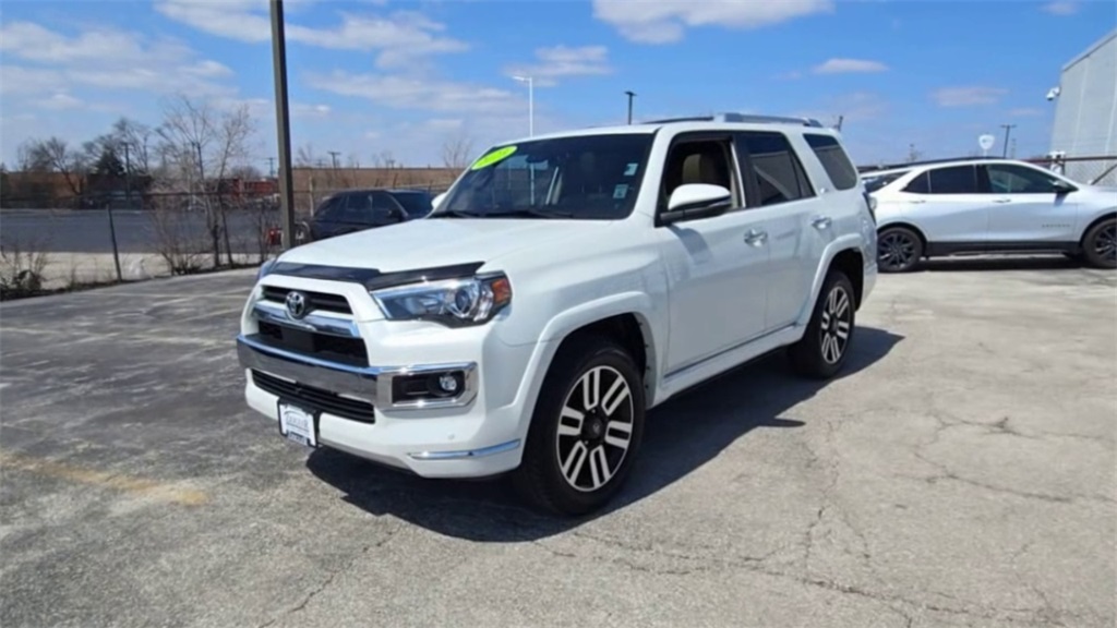 Vehicle image 8 of 41