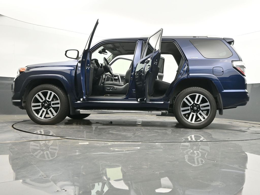 Vehicle image 49 of 76