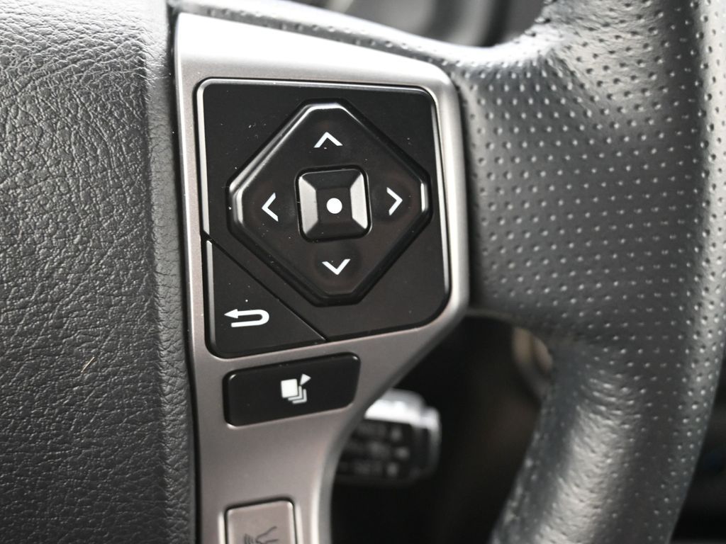 Vehicle image 70 of 76