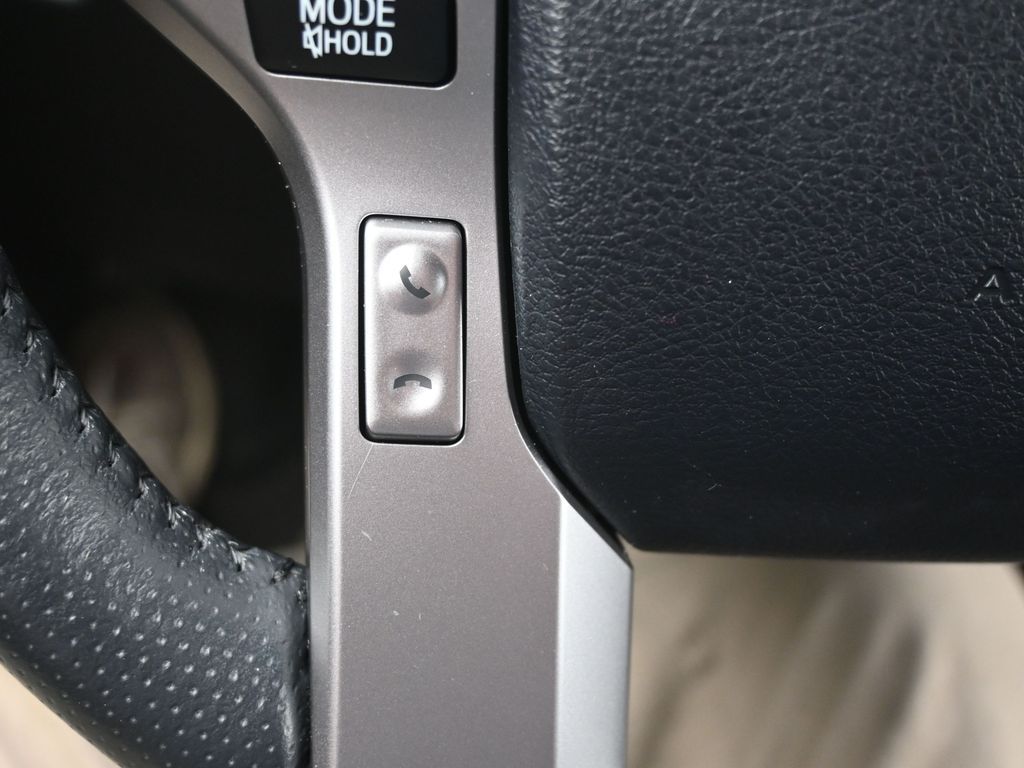Vehicle image 72 of 76