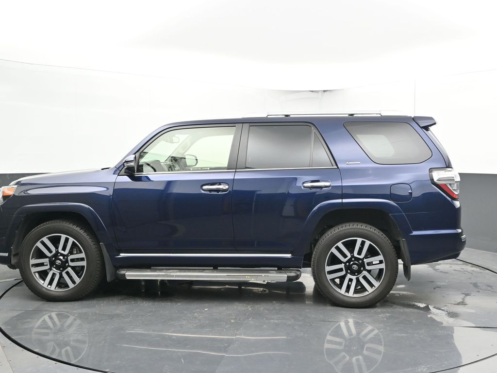 Vehicle image 47 of 76