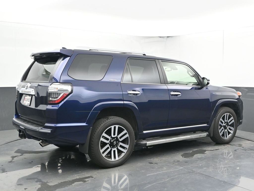 Vehicle image 30 of 76